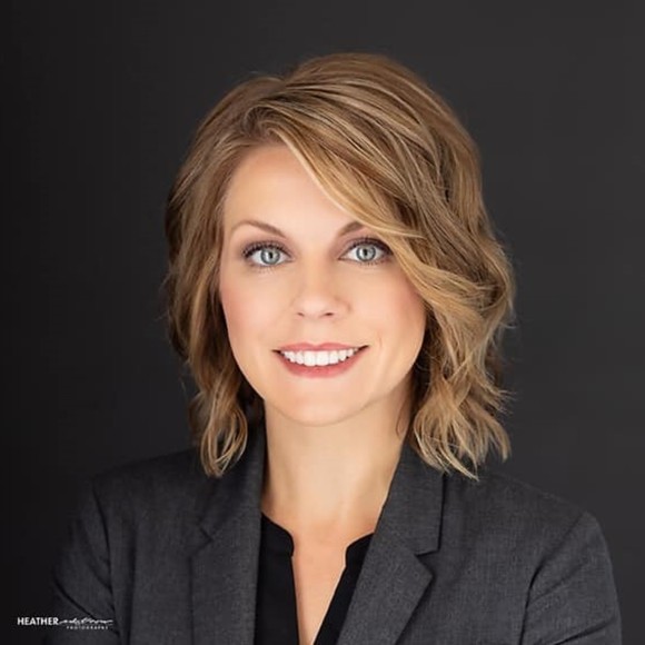 Meet your Posher, Julie - Picture 1 of 1